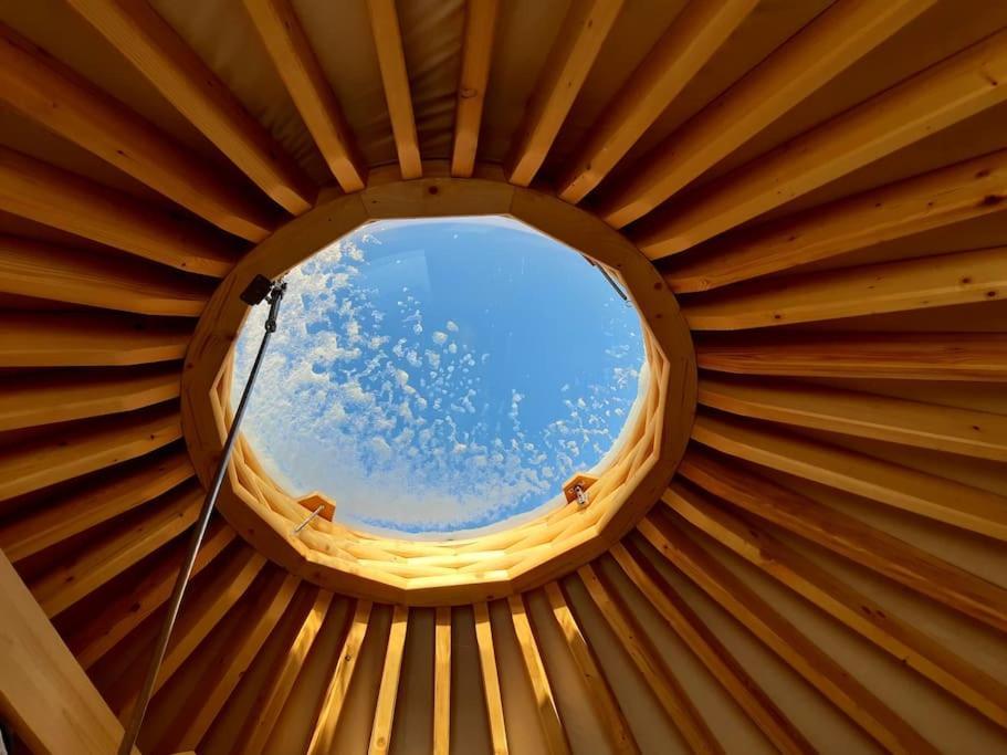 Woda Gory Las - Glamping Caloroczny Szlembark Экстерьер фото